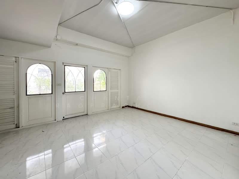 Townhome Thesaban Rangsan Nuea 14, Bangkok, Lat Yao, Chatuchak, Bangkok, 5 Bedrooms, 280 sqm, Townhouse For Sale, by Chantat Raoprachong, 500232976 - DDproperty.com