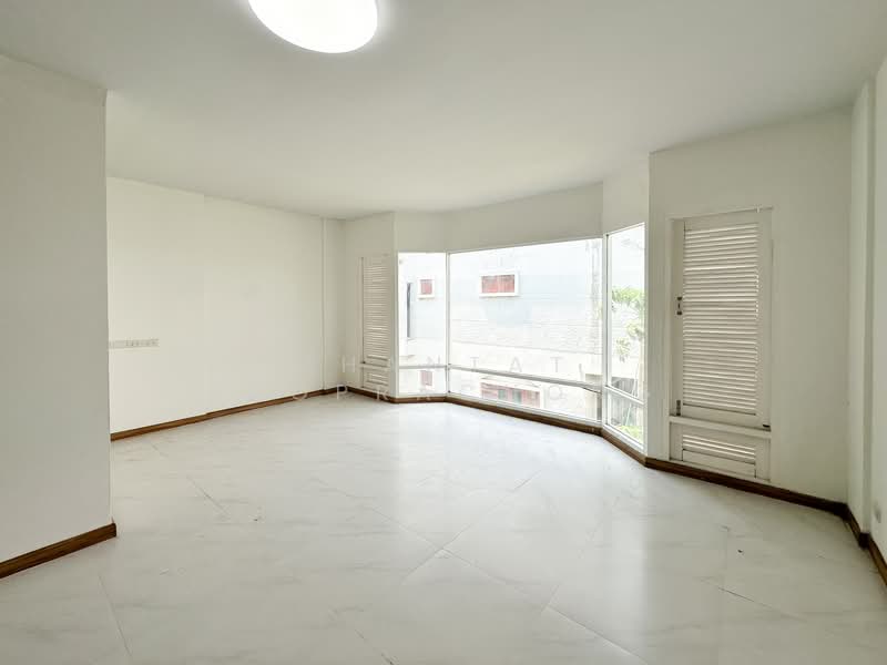 Townhome Thesaban Rangsan Nuea 14, Bangkok, Lat Yao, Chatuchak, Bangkok, 5 Bedrooms, 280 sqm, Townhouse For Sale, by Chantat Raoprachong, 500232976 - DDproperty.com