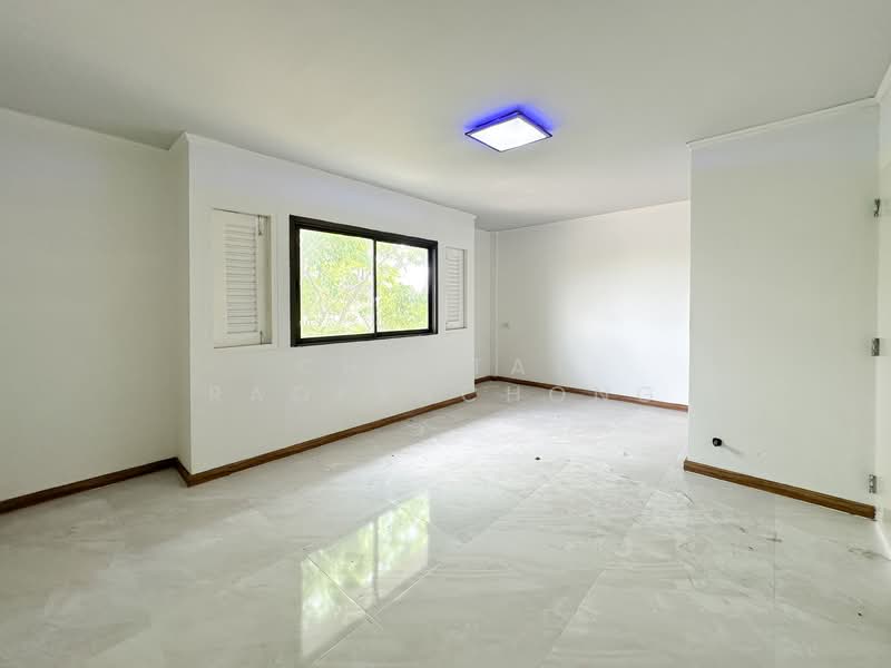 Townhome Thesaban Rangsan Nuea 14, Bangkok, Lat Yao, Chatuchak, Bangkok, 5 Bedrooms, 280 sqm, Townhouse For Sale, by Chantat Raoprachong, 500232976 - DDproperty.com