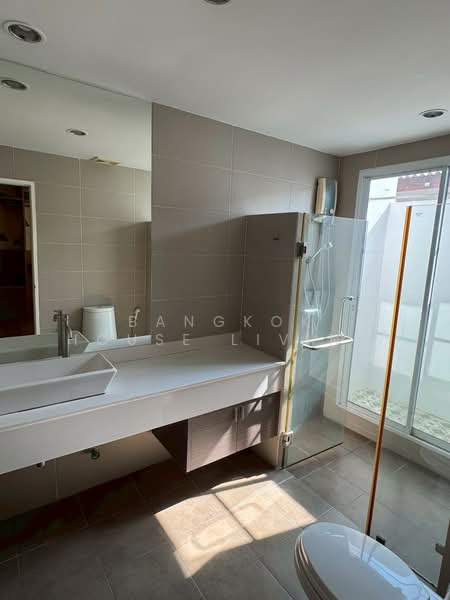 Private Nirvana Life Exclusive, Bangkok, Soi Nawamin 111 Yeak 15, Nawamin, Bueng Kum, Bangkok, 3 Bedrooms, 220 sqm, Townhouse For Sale, by Bangkok House Living, 500232982 - DDproperty.com