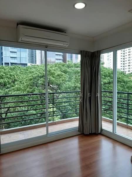 Lumpini Suite Sukhumvit 41, Bangkok, Soi Sukhumvit 41, Khlong Tan Nua, Watthana, Bangkok, 2 Bedrooms, 74 sqm, Condo For Rent, by Boonraksa Sopak, 500232985 - DDproperty.com
