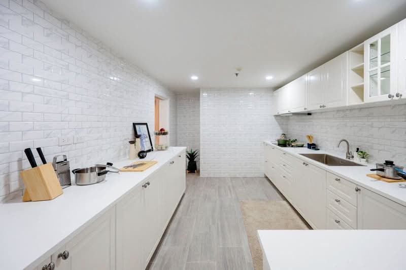 Las Colinas, Bangkok, Sukhumvit 21 Road, Khlongtoei Nua, Watthana, Bangkok, 3 Bedrooms, 240 sqm, Condo For Sale, by GT Real Estate Thailand, 500233002 - DDproperty.com