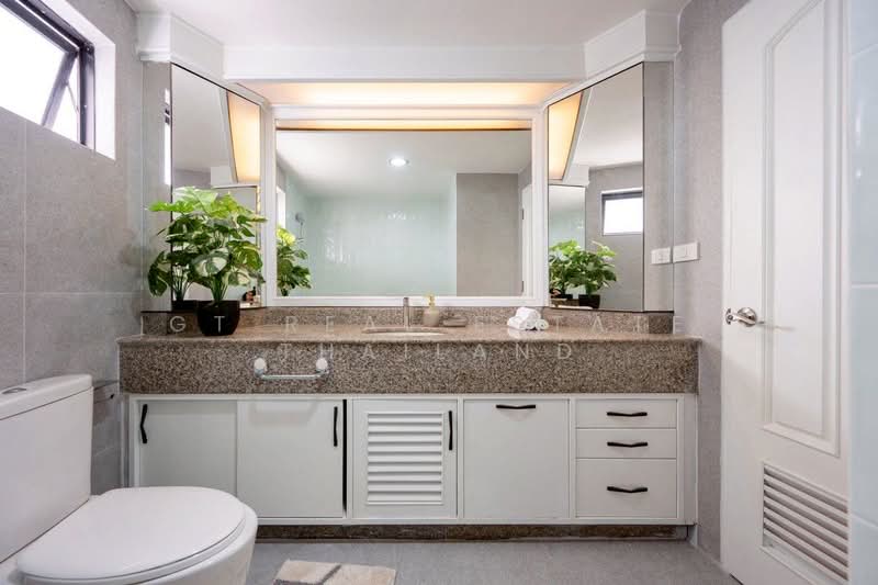 Las Colinas, Bangkok, Sukhumvit 21 Road, Khlongtoei Nua, Watthana, Bangkok, 3 Bedrooms, 240 sqm, Condo For Sale, by GT Real Estate Thailand, 500233002 - DDproperty.com