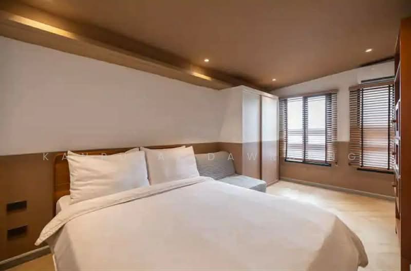 Townhome Ekkamai 22, Bangkok, Khlong Tan Nua, Watthana, Bangkok, 3 Bedrooms, 150 sqm, Townhouse For Sale, by Kanrutai Dawruang, 500233015 - DDproperty.com