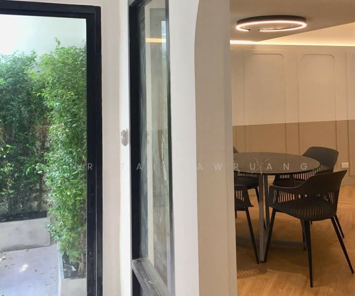 Townhome Ekkamai 22, Bangkok, Khlong Tan Nua, Watthana, Bangkok, 3 Bedrooms, 150 sqm, Townhouse For Sale, by Kanrutai Dawruang, 500233015 - DDproperty.com