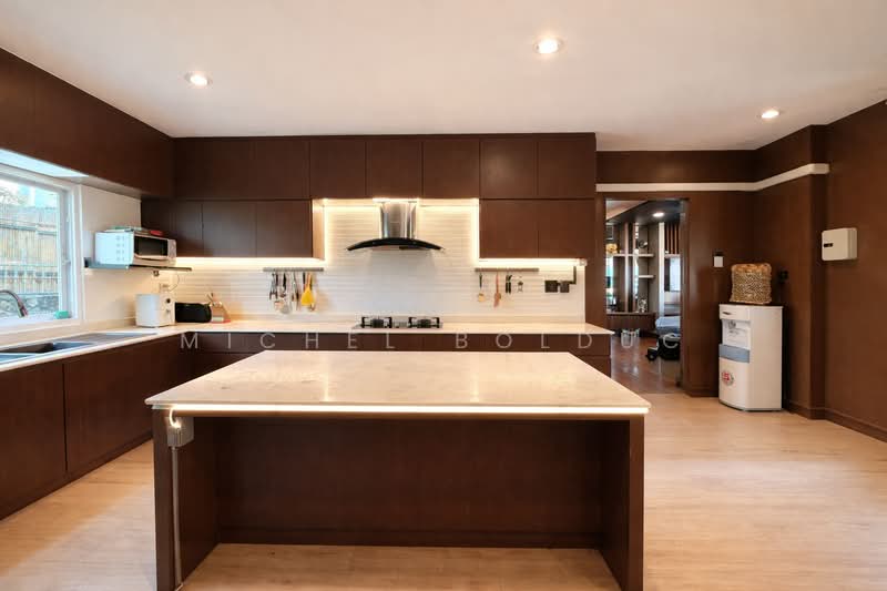 Platinum Villa, Chon Buri (Pattaya), 19/26 Moo 5, Poong, Bang Lamung (Pattaya), Chon Buri (Pattaya), 7 Bedrooms, 550 sqm, Villa For Sale, by Michel Bolduc, 500233031 - DDproperty.com