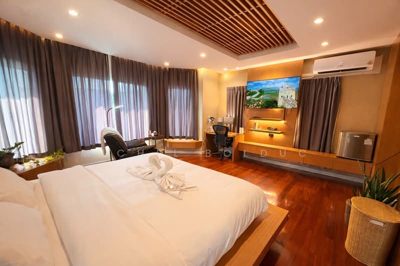 Platinum Villa, Chon Buri (Pattaya), 19/26 Moo 5, Poong, Bang Lamung (Pattaya), Chon Buri (Pattaya), 7 Bedrooms, 550 sqm, Villa For Sale, by Michel Bolduc, 500233031 - DDproperty.com