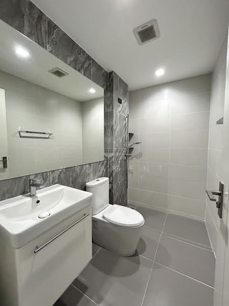 Venue ID Motorway Rama 9, Bangkok, Phatthana Chonburi Road 4, Khlong Song Ton Nun, Lat Krabang, Bangkok, 5 Bedrooms, 313 sqm, Single Detached House For Sale, by NR AGENT, 500233084 - DDproperty.com