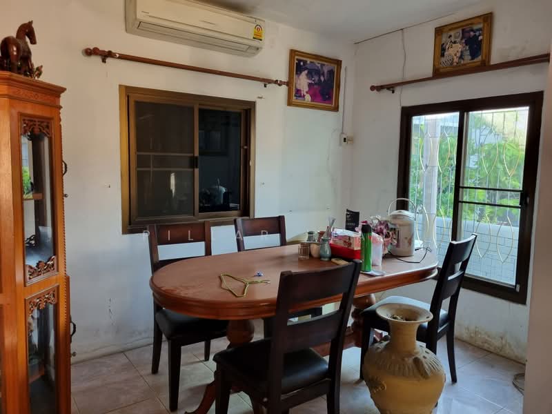 ขายด่วน! บ้านเดี่ยว 2 ชั้น ในโครงการบ้านสวนรุ่งโรจน์ นาเกลือ, Chon Buri (Pattaya), Na Kloe, Bang Lamung (Pattaya), Chon Buri (Pattaya), 5 Bedrooms, 240 sqm, Single Detached House For Sale, by Pillar Head, 500233101 - DDproperty.com