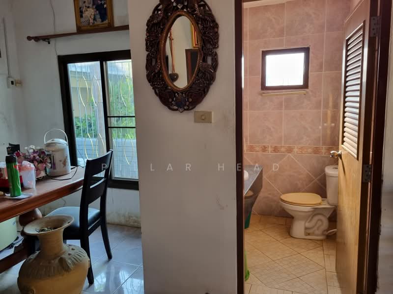 ขายด่วน! บ้านเดี่ยว 2 ชั้น ในโครงการบ้านสวนรุ่งโรจน์ นาเกลือ, Chon Buri (Pattaya), Na Kloe, Bang Lamung (Pattaya), Chon Buri (Pattaya), 5 Bedrooms, 240 sqm, Single Detached House For Sale, by Pillar Head, 500233101 - DDproperty.com