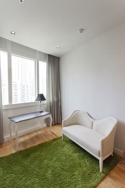 Millennium Residence, Bangkok, Sukhumvit Road, Khlong Toei, Khlong Toei, Bangkok, 3 Bedrooms, 146 sqm, Condo For Rent, by Sarena Choengsamor, 500233168 - DDproperty.com