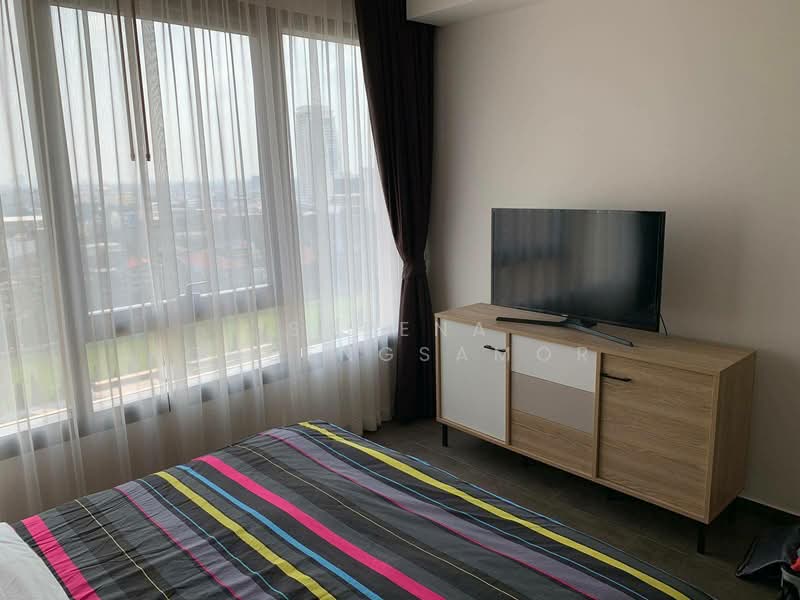 The Lofts Ekkamai, Bangkok, 1415 Sukhumvit Road, Phra Kanong Nua, Watthana, Bangkok, 1 Bedroom, 43 sqm, Condo For Rent, by Sarena Choengsamor, 500233220 - DDproperty.com