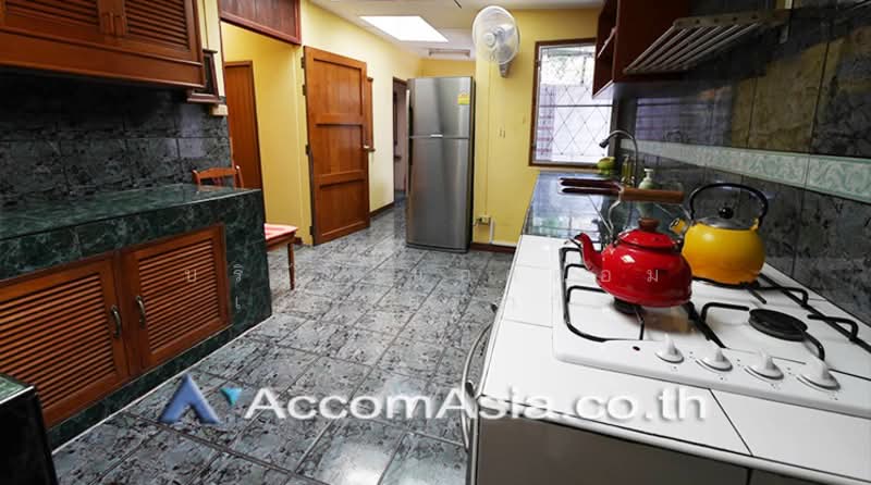 Pet friendly 4 Bedrooms House for Rent in Phaholyothin, Bangkok near BTS Ari, Bangkok, Samsen Nai, Phaya Thai, Bangkok, 4 Bedrooms, 300 sqm, Single Detached House For Rent, by บริษัท แอคคอม เอเซีย จำกัด, 500233327 - DDproperty.com