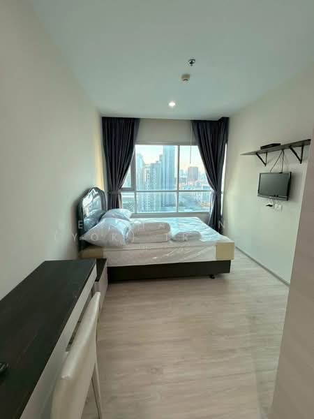 Life Ratchadapisek, Bangkok, 279 Ratchadapisaek Road, Huai Khwang, Huai Khwang, Bangkok, 2 Bedrooms, 47 sqm, Condo For Rent, by Bencharong (Yok) Treerat-a-na-wat, 500233344 - DDproperty.com