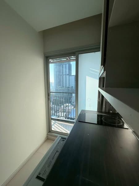 Life Ratchadapisek, Bangkok, 279 Ratchadapisaek Road, Huai Khwang, Huai Khwang, Bangkok, 2 Bedrooms, 47 sqm, Condo For Rent, by Bencharong (Yok) Treerat-a-na-wat, 500233344 - DDproperty.com