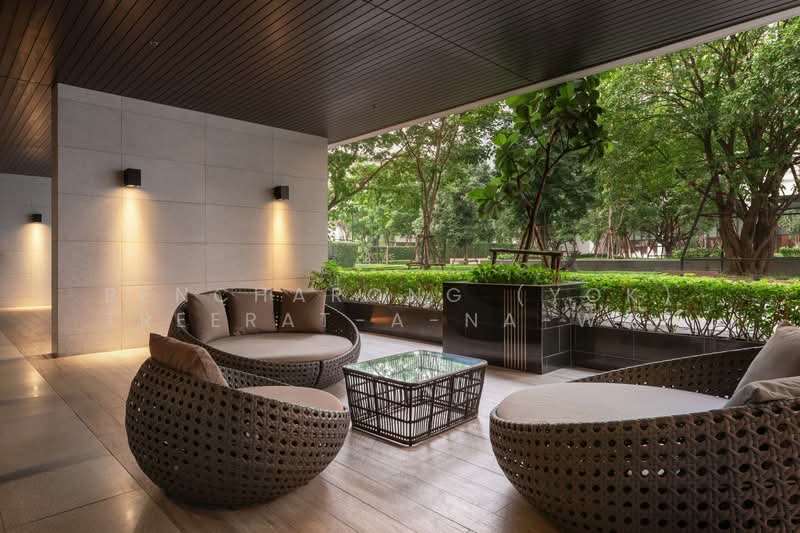 Park Origin Phrom Phong (Park 24), Bangkok, 68 Soi Sukhumvit 24, Khong Tan, Khlong Toei, Bangkok, 2 Bedrooms, 56 sqm, Condo For Rent, by Bencharong (Yok) Treerat-a-na-wat, 500233421 - DDproperty.com