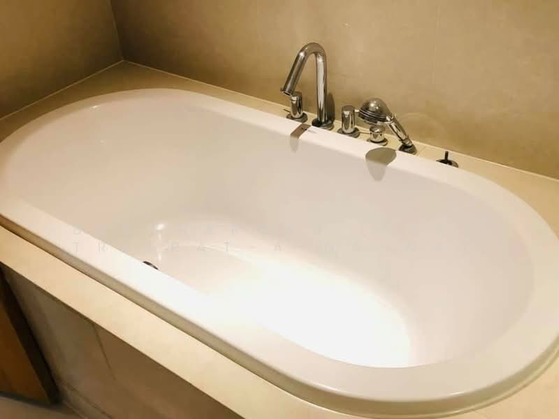 The Emporio Place, Bangkok, 93 Soi Sukhumvit 24, Sukhumvit Road, Khong Tan, Khlong Toei, Bangkok, 1 Bedroom, 83 sqm, Condo For Rent, by Bencharong (Yok) Treerat-a-na-wat, 500233424 - DDproperty.com