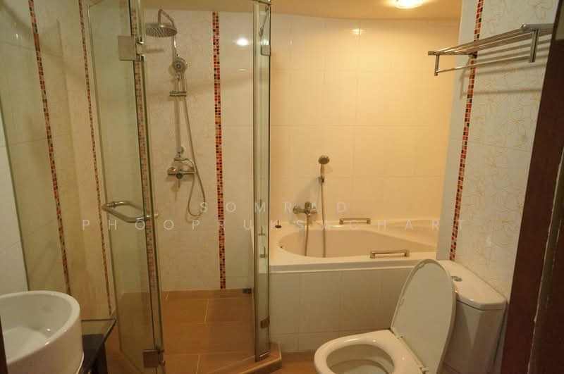 Baan Suanpetch, Bangkok, 18 Soi Sukhumvit 39, Khlong Tan Nua, Watthana, Bangkok, 2 Bedrooms, 135 sqm, Condo For Rent, by Somrad Phoopruksachart, 500233436 - DDproperty.com