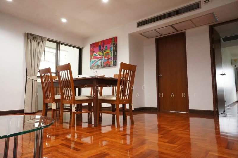 Baan Suanpetch, Bangkok, 18 Soi Sukhumvit 39, Khlong Tan Nua, Watthana, Bangkok, 2 Bedrooms, 135 sqm, Condo For Rent, by Somrad Phoopruksachart, 500233436 - DDproperty.com