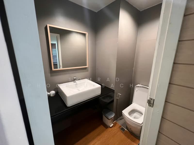 Modern Town, Bangkok, Ekamai Road, Khlong Tan Nua, Watthana, Bangkok, 1 Bedroom, 66 sqm, Condo For Rent, by Somrad Phoopruksachart, 500233465 - DDproperty.com