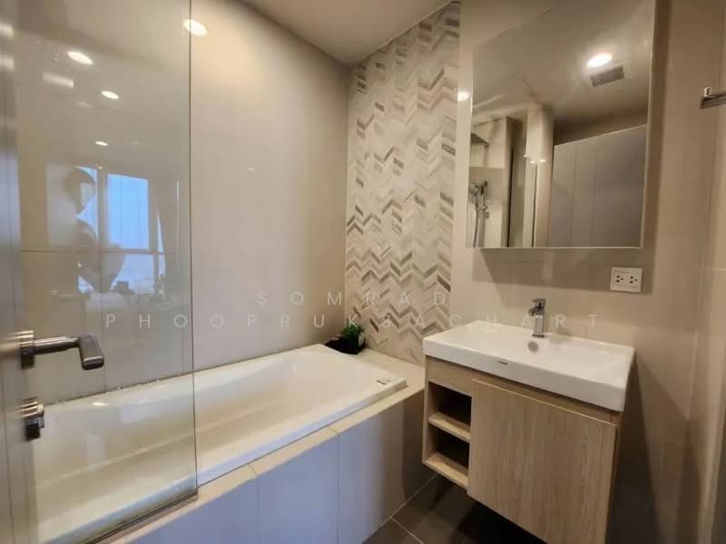 Oka Haus Sukhumvit 36, Bangkok, 3399 Rama 4 Road, Khong Tan, Khlong Toei, Bangkok, 1 Bedroom, 35 sqm, Condo For Rent, by Somrad Phoopruksachart, 500233487 - DDproperty.com