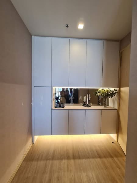 Noble State 39, Bangkok, 35 Soi Sukhumvit 39, Khlong Tan Nua, Watthana, Bangkok, 2 Bedrooms, 60 sqm, Condo For Rent, by เกียรติศักดิ์ เจริญวุฒิธรรม, 500233489 - DDproperty.com