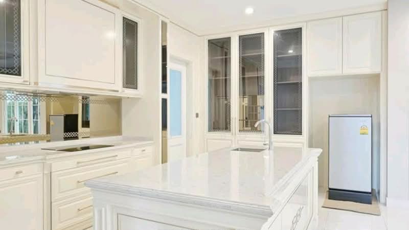 Ladawan Rama 2, Bangkok, Rama 2 Road, Samae Dam, Bang Khun Thian, Bangkok, 4 Bedrooms, 383 sqm, Single Detached House For Sale, by Khun Bow, 500233494 - DDproperty.com