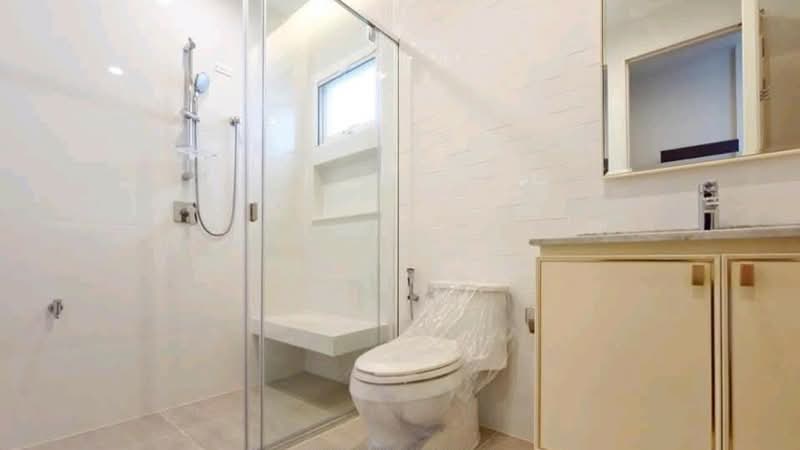 Ladawan Rama 2, Bangkok, Rama 2 Road, Samae Dam, Bang Khun Thian, Bangkok, 4 Bedrooms, 383 sqm, Single Detached House For Sale, by Khun Bow, 500233494 - DDproperty.com