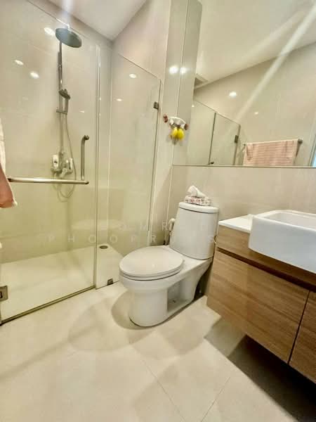 Noble Revolve Ratchada 2, Bangkok, 70 Soi Ratchadaphisek 10, Ratchadaphisek Road, Huai Khwang, Huai Khwang, Bangkok, 2 Bedrooms, 56 sqm, Condo For Rent, by Somrad Phoopruksachart, 500233523 - DDproperty.com