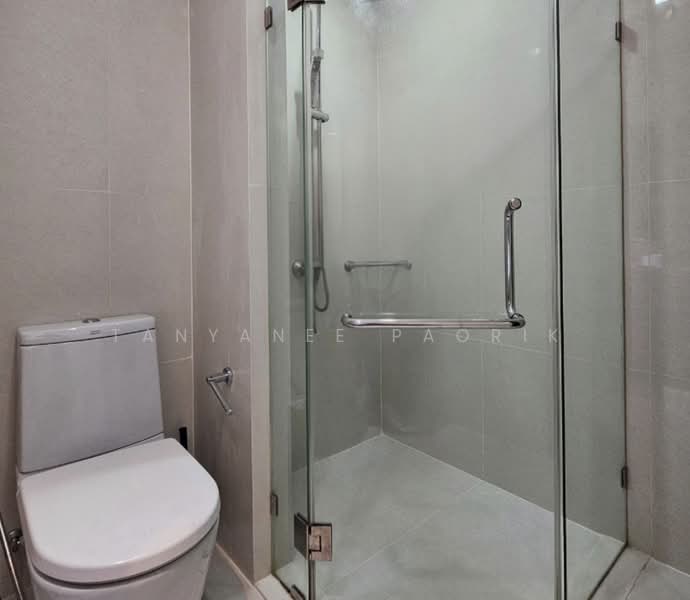 Sky Walk Residences, Bangkok, 1599 Sukhumvit Road, Phra Kanong Nua, Watthana, Bangkok, 1 Bedroom, 40 sqm, Condo For Rent, by Tanyanee Paorik, 500233535 - DDproperty.com