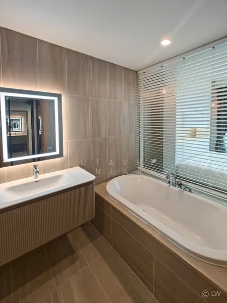 The Empire Place, Bangkok, 88 Narathiwatratchanakharin Road, Thung Maha Mek, Sathon, Bangkok, 2 Bedrooms, 120 sqm, Condo For Rent, by Sutavee Chonlabud, 500233566 - DDproperty.com