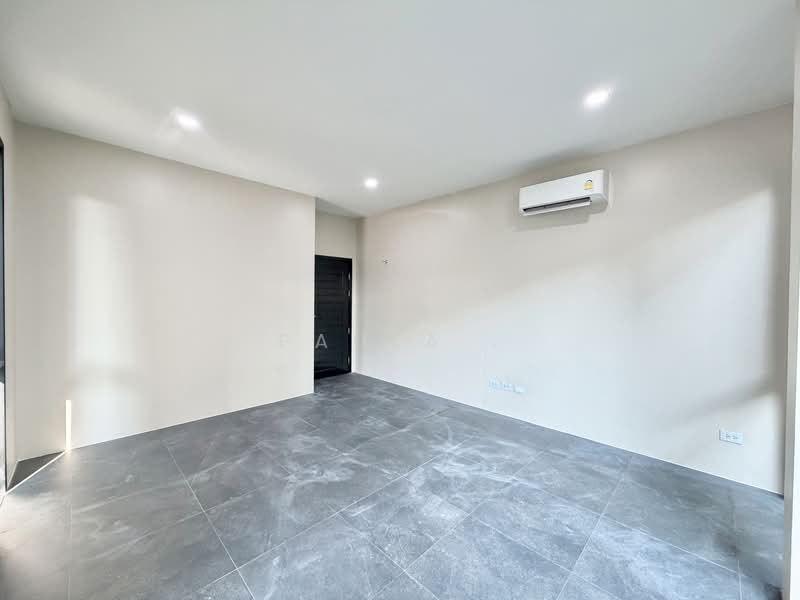 Casalunar Mesto Home, Chon Buri (Pattaya), 145 Moo 1, Samed, Muang Chon Buri, Chon Buri (Pattaya), 4 Bedrooms, 421 sqm, Single Detached House For Sale, by Paula ., 500233589 - DDproperty.com