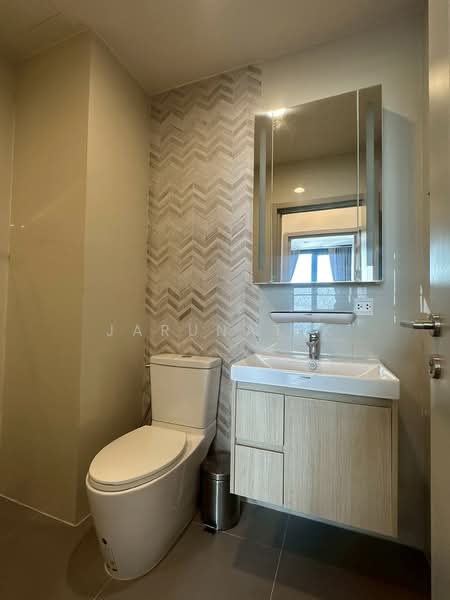 Oka Haus Sukhumvit 36, Bangkok, 3399 Rama 4 Road, Khong Tan, Khlong Toei, Bangkok, 2 Bedrooms, 55 sqm, Condo For Rent, by Jarunat K, 500233601 - DDproperty.com