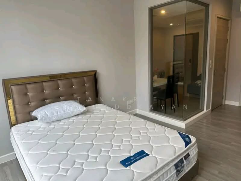 The Room Sathorn, Bangkok, 78 Pan Road, Silom, Bang Rak, Bangkok, 1 Bedroom, 40 sqm, Condo For Rent, by Tanakrit Chotbuddkayan, 500233611 - DDproperty.com