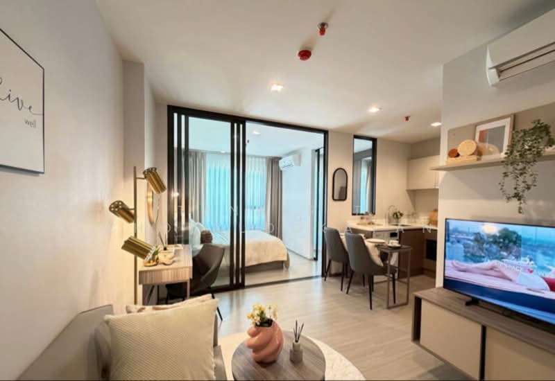 Life Sathorn Sierra, Bangkok, Ratchaphruek Rd, Talat Plu, Thon Buri, Bangkok, 1 Bedroom, 33 sqm, Condo For Rent, by Tanakrit Chotbuddkayan, 500233626 - DDproperty.com