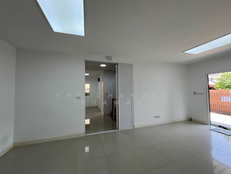 undefined, Bangkok, Lam Pla Tiew, Lat Krabang, Bangkok, 3 Bedrooms, 160 sqm, Single Detached House For Sale, by Phitchaporn Buamag, 500233640 - DDproperty.com