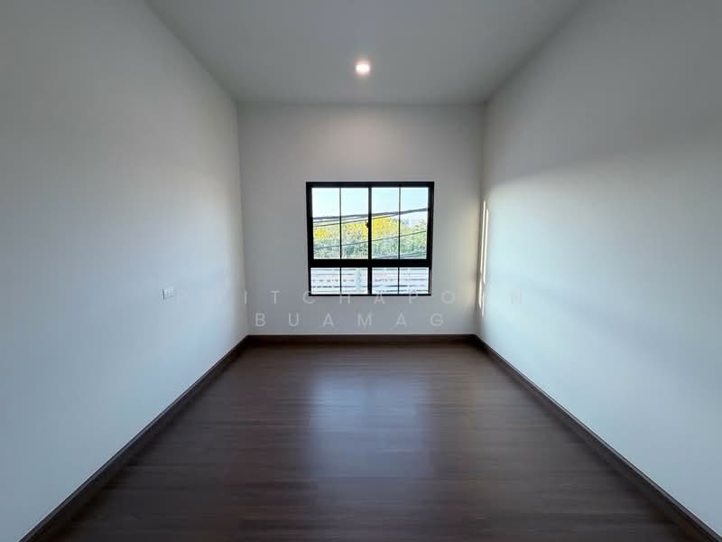 undefined, Bangkok, Khlong Sam Prawet, Lat Krabang, Bangkok, 4 Bedrooms, 300 sqm, Single Detached House For Sale, by Phitchaporn Buamag, 500233653 - DDproperty.com