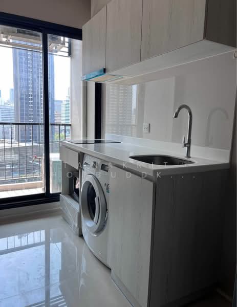 Life Asoke, Bangkok, Asoke-Dindang Road, Bang Kapi, Huai Khwang, Bangkok, 1 Bedroom, 29 sqm, Condo For Rent, by Tanakrit Chotbuddkayan, 500233677 - DDproperty.com