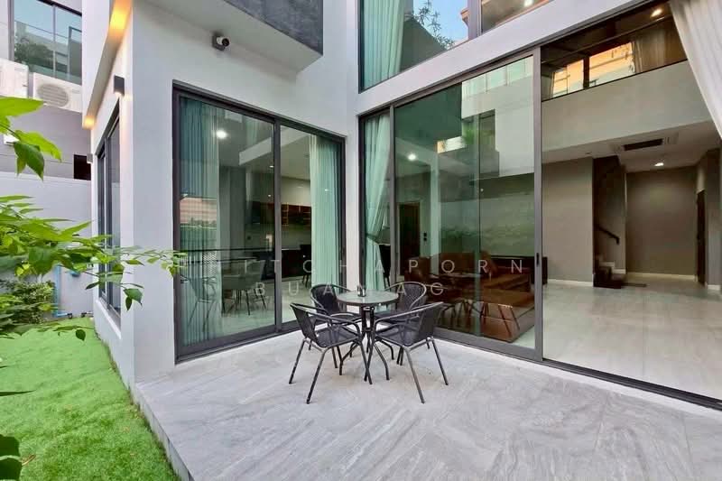 The Gentry Phatthanakan 2, Bangkok, Phatthanakan 32, Suan Luang, Suan Luang, Bangkok, 4 Bedrooms, 440 sqm, Single Detached House For Rent, by Phitchaporn Buamag, 500233702 - DDproperty.com