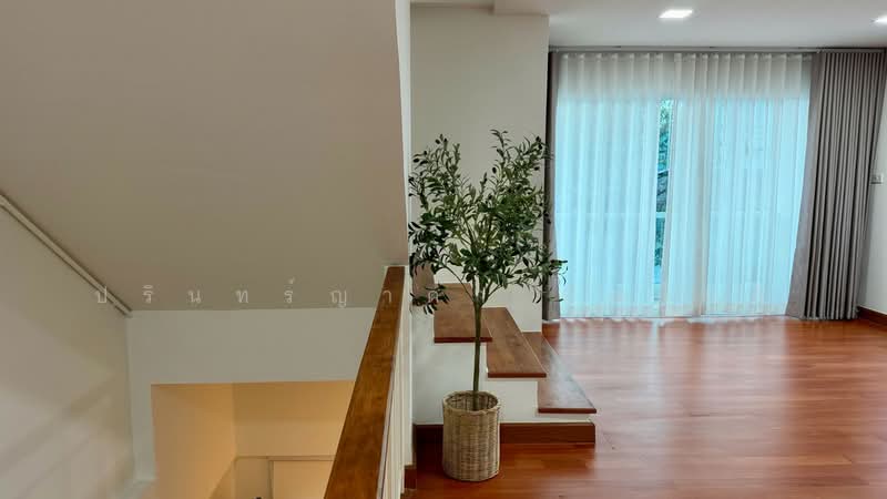 Modern Life On Nut 46 - Srinakarin 36, Bangkok, Suan Luang, Suan Luang, Bangkok, 4 Bedrooms, 185 sqm, Townhouse For Rent, by ปรินทร์ญาดา ชิณโชติ, 500233708 - DDproperty.com