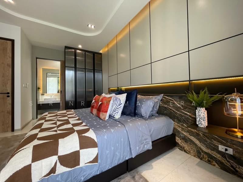 ขาย - ขายบ้านเดี่ยว 2 ชั้น สไตล์โมเดิร์น สร้างใหม่ พร้อมสระว่ายน้ำ ในโครงการคุณภาพ ฟลอร่าวิลล์ ดอยสะเก็ด เ, เชียงใหม่