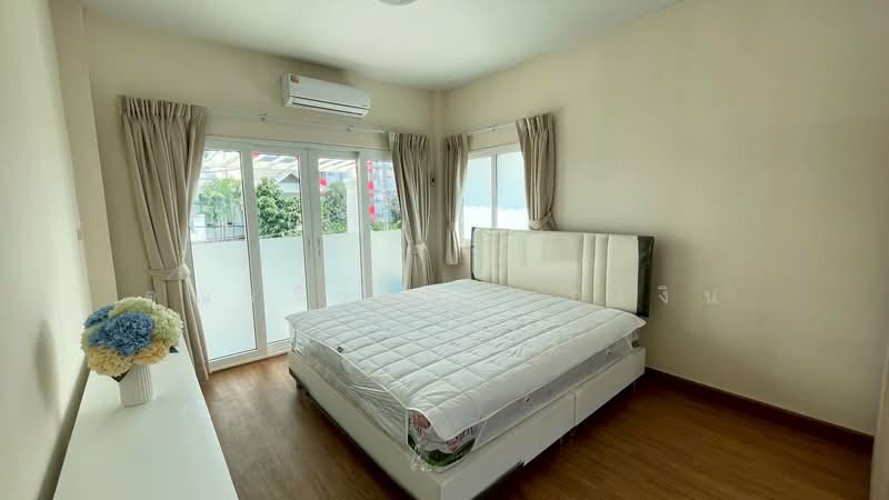 Baan Suan Racha Kaset – Nawamin, Bangkok, Soi Ram Inthra 14, Ram Inthra Road, Chorake Bua, Lat Phrao, Bangkok, 4 Bedrooms, 160 sqm, Single Detached House For Rent, by คุณรวีวรรณ อู่เงิน, 500233737 - DDproperty.com