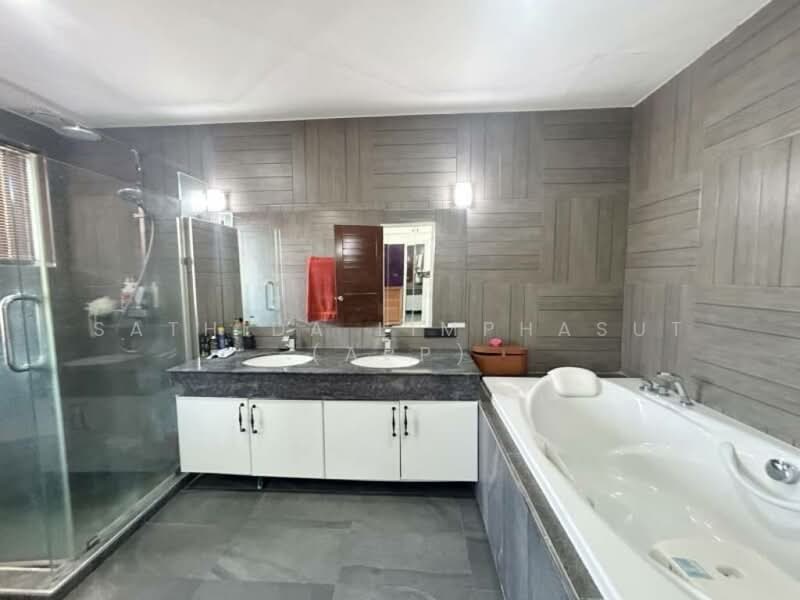 Paradise Villa 1 & 2, Chon Buri (Pattaya), Nong Pru, Bang Lamung (Pattaya), Chon Buri (Pattaya), 4 Bedrooms, 500 sqm, Villa For Sale, by Sathida Limphasut (App), 500233792 - DDproperty.com