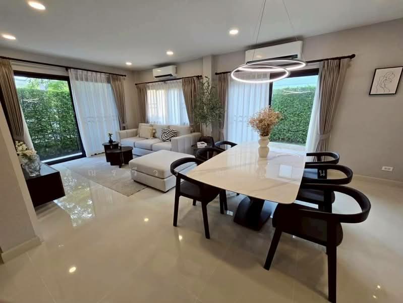 Centro Bangna, Samut Prakan, 111 Soi 3, Bang Kaeo, Bang Plee, Samut Prakan, 4 Bedrooms, 190 sqm, Single Detached House For Rent, by คุณรวีวรรณ อู่เงิน, 500233837 - DDproperty.com