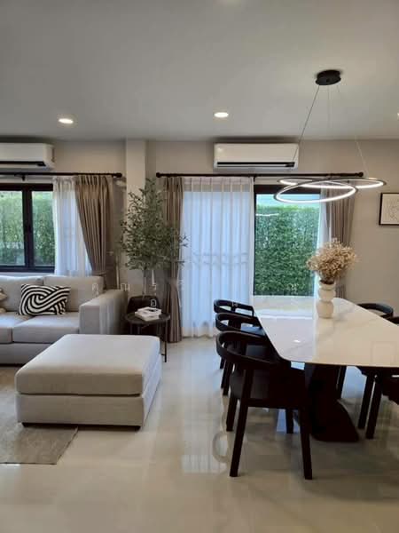 Centro Bangna, Samut Prakan, 111 Soi 3, Bang Kaeo, Bang Plee, Samut Prakan, 4 Bedrooms, 190 sqm, Single Detached House For Rent, by คุณรวีวรรณ อู่เงิน, 500233837 - DDproperty.com
