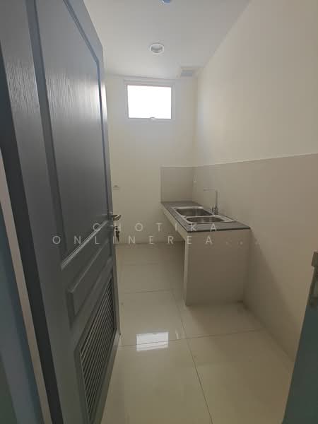 For Sale - for sale - FREEHOLD 5.5 storey building and land with lifts facing bangpli kingkaew main Road, Samut Prakan