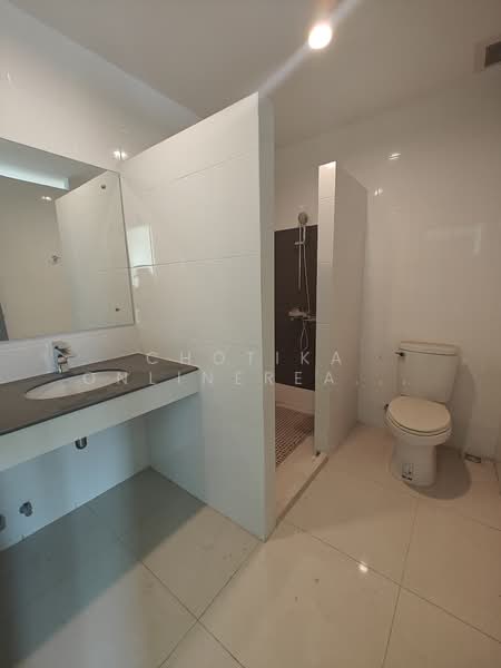 For Sale - for sale - FREEHOLD 5.5 storey building and land with lifts facing bangpli kingkaew main Road, Samut Prakan