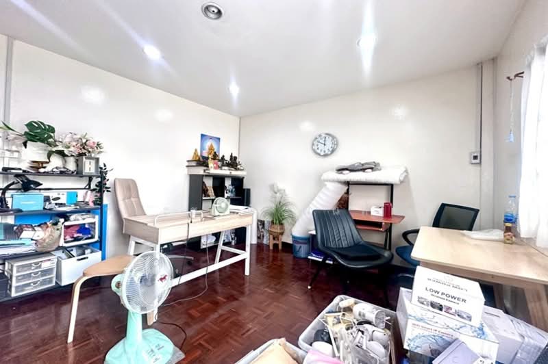 ทาวน์เฮาส์ เนื้อที่ 21 ตร.ว. สุขาภิบาล 5 ซอย 25 ถนนถนนสุขาภิบาล 5 แขวงท่าแร้ง เขตบางเขน, Bangkok, สุขาภิบาล 5, Tha Rang, Bang Khen, Bangkok, 3 Bedrooms, 240 sqm, Townhouse For Sale, by ชนะชาติ นนท์ตา, 500233863 - DDproperty.com