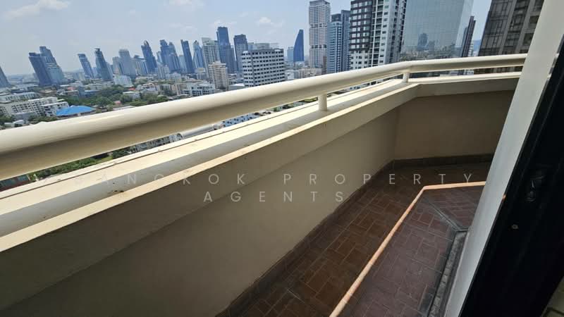 Baan Suanpetch, Bangkok, 18 Soi Sukhumvit 39, Khlong Tan Nua, Watthana, Bangkok, 2 Bedrooms, 130 sqm, Condo For Rent, by BANGKOK PROPERTY AGENTS, 500233881 - DDproperty.com