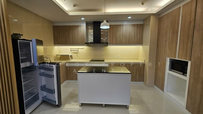 Baan Suanpetch, Bangkok, 18 Soi Sukhumvit 39, Khlong Tan Nua, Watthana, Bangkok, 2 Bedrooms, 130 sqm, Condo For Rent, by BANGKOK PROPERTY AGENTS, 500233881 - DDproperty.com